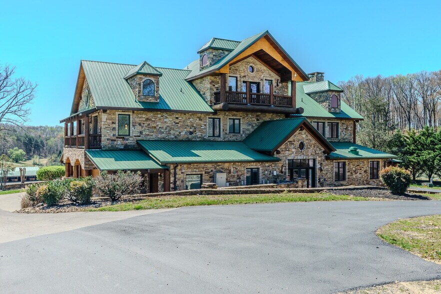 6720 Erie Rd, Sweetwater, TN à vendre - Photo du bâtiment - Image 2 de 113