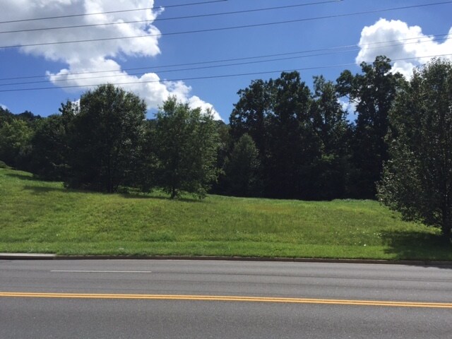 2585 Evelyn Byrd Ave, Harrisonburg, VA à vendre - Photo du bâtiment - Image 3 de 13