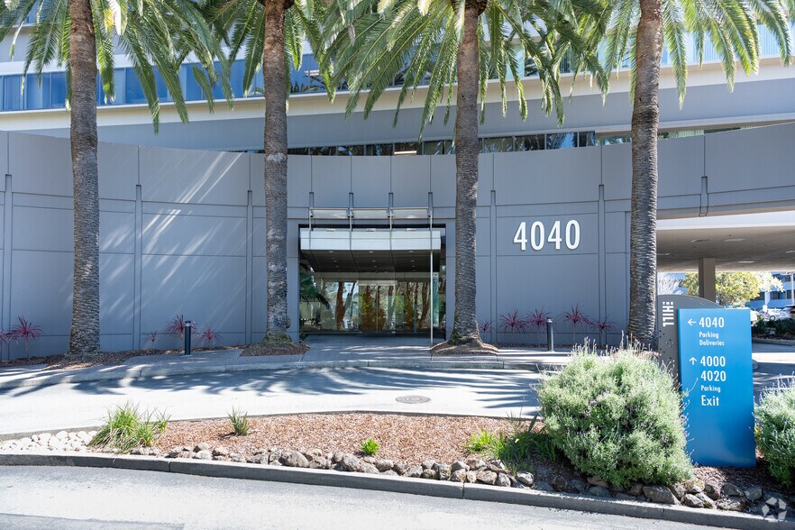 4040 Civic Center Dr, San Rafael, CA à louer - Photo du bâtiment - Image 3 de 11