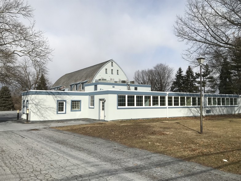 475 W Governor Rd, Hershey, PA for sale - Building Photo - Image 1 of 1