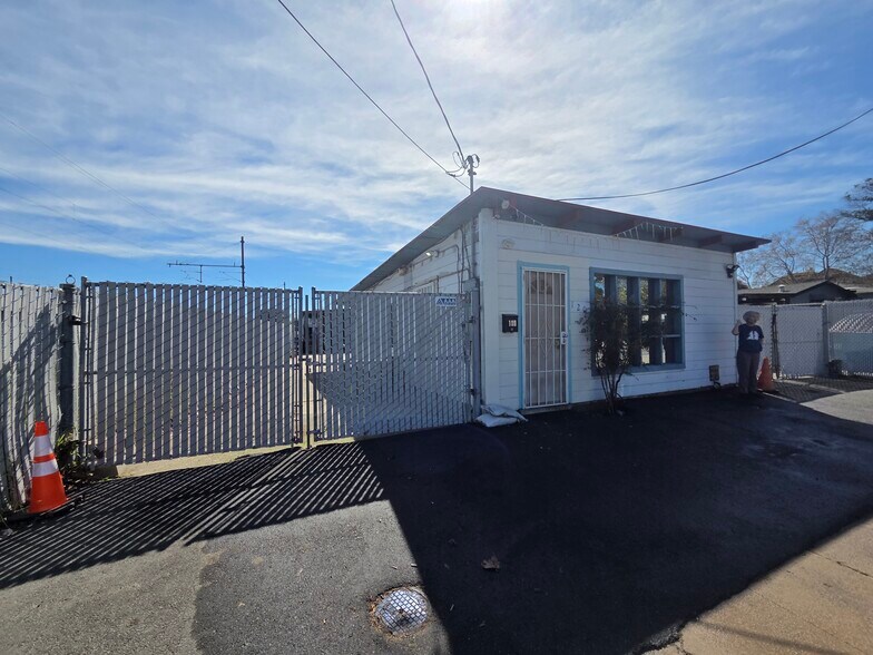 120 E 20th Ave, San Mateo, CA for lease - Building Photo - Image 2 of 9