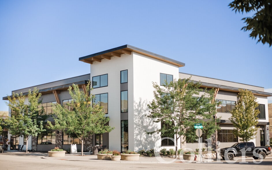 5963 W Avimor Dr, Boise, ID for lease - Building Photo - Image 1 of 28