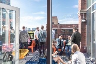 Plus de détails pour 405 W Superior St, Chicago, IL - Coworking à louer