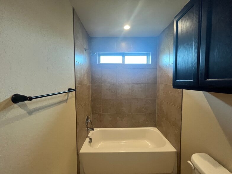 7014 Donovan Way, San Antonio, TX à vendre - Photo intérieure - Image 3 de 34