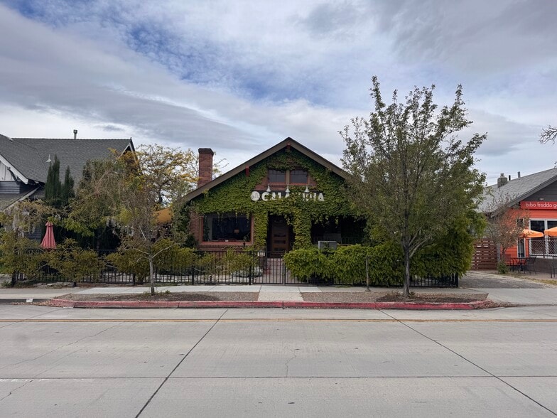 725 S Center St, Reno, NV for lease - Building Photo - Image 1 of 24