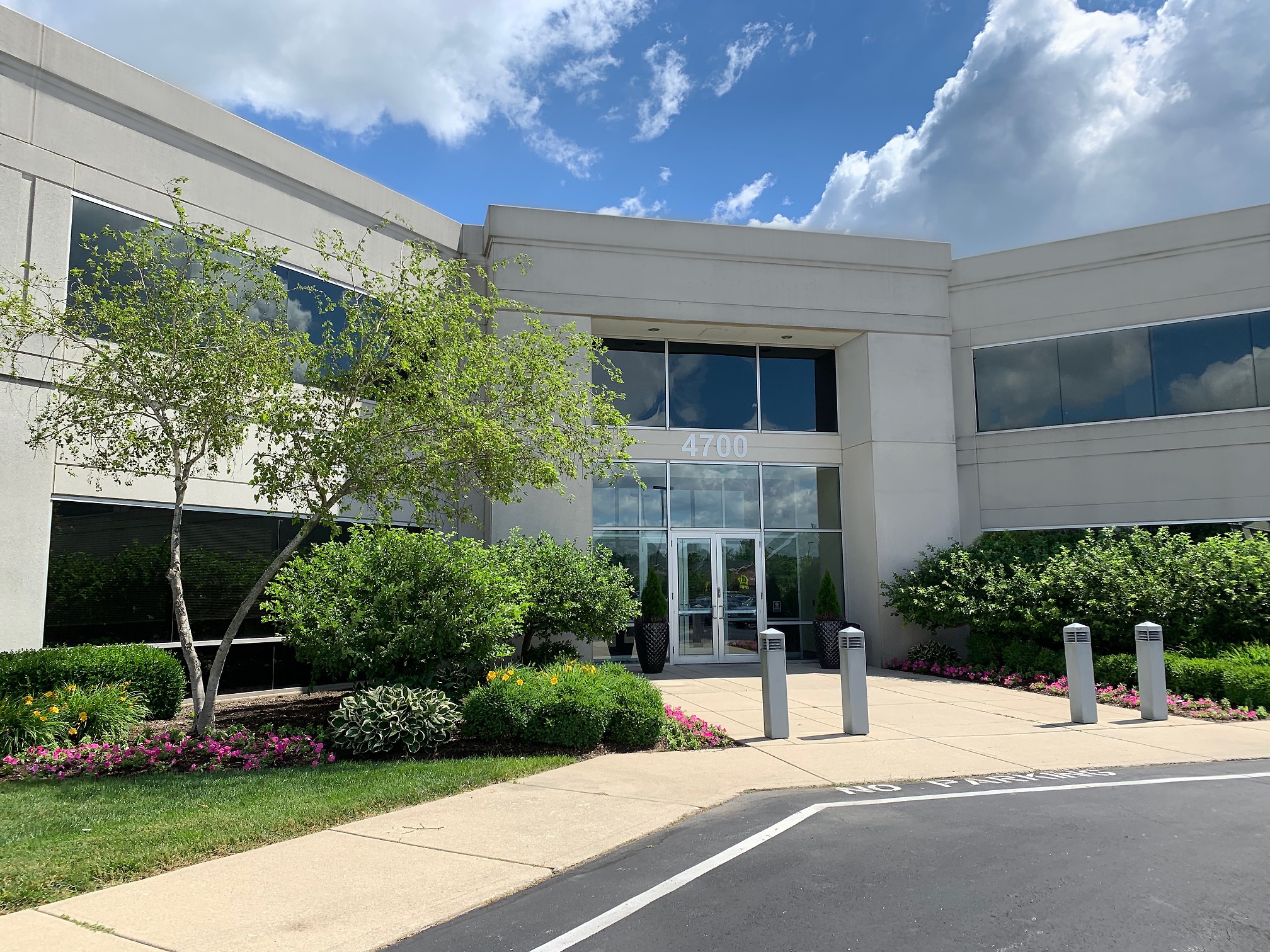 4700 Lakehurst Ct, Dublin, OH for lease Building Photo- Image 1 of 20