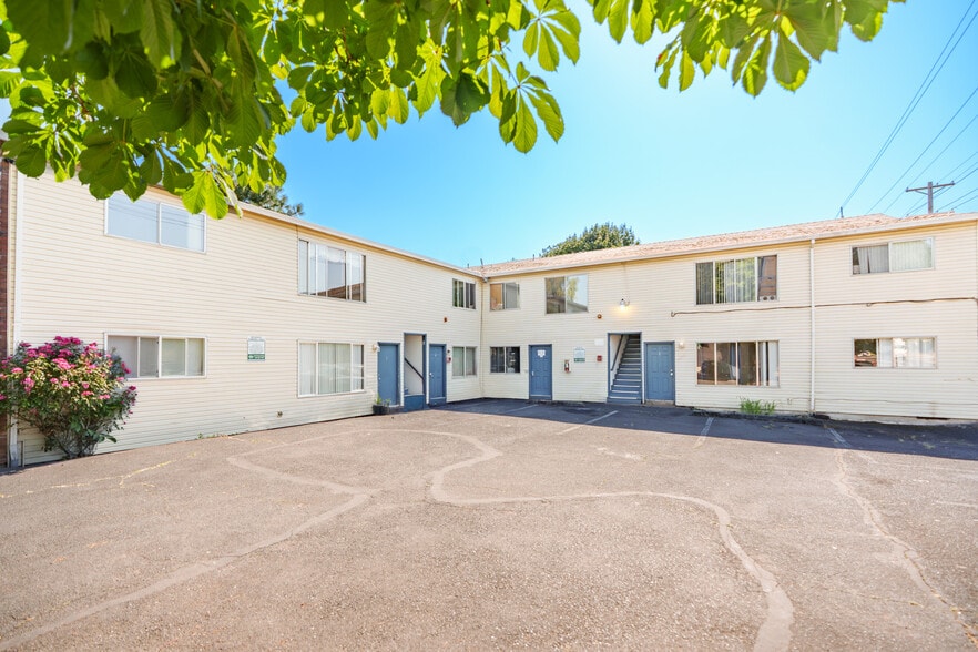 9512-9524 N Oswego Ave, Portland, OR for sale - Building Photo - Image 1 of 14
