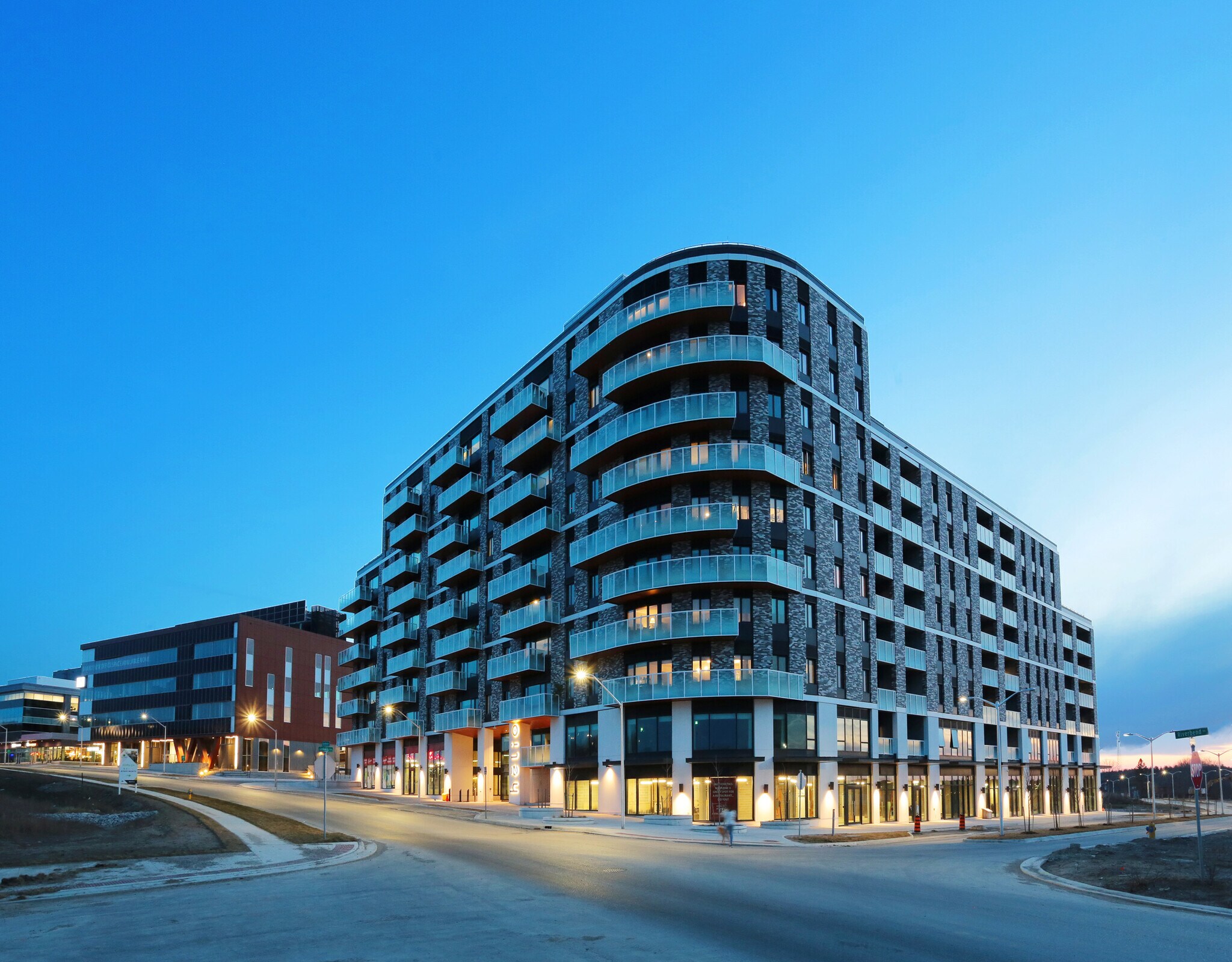 1325 Riverbend Rd, London, ON à louer Photo du bâtiment- Image 1 de 5