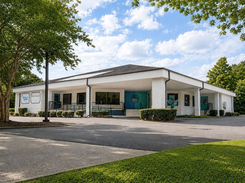3201 Olive Rd, Pensacola, FL for sale - Building Photo - Image 1 of 8