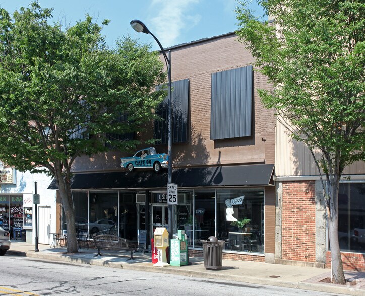 128 S Scales St, Reidsville, NC à vendre - Photo principale - Image 1 de 23