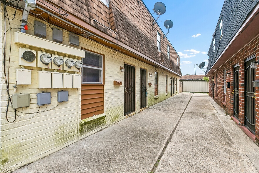 7820 Means Ave, New Orleans, LA for sale - Building Photo - Image 2 of 11