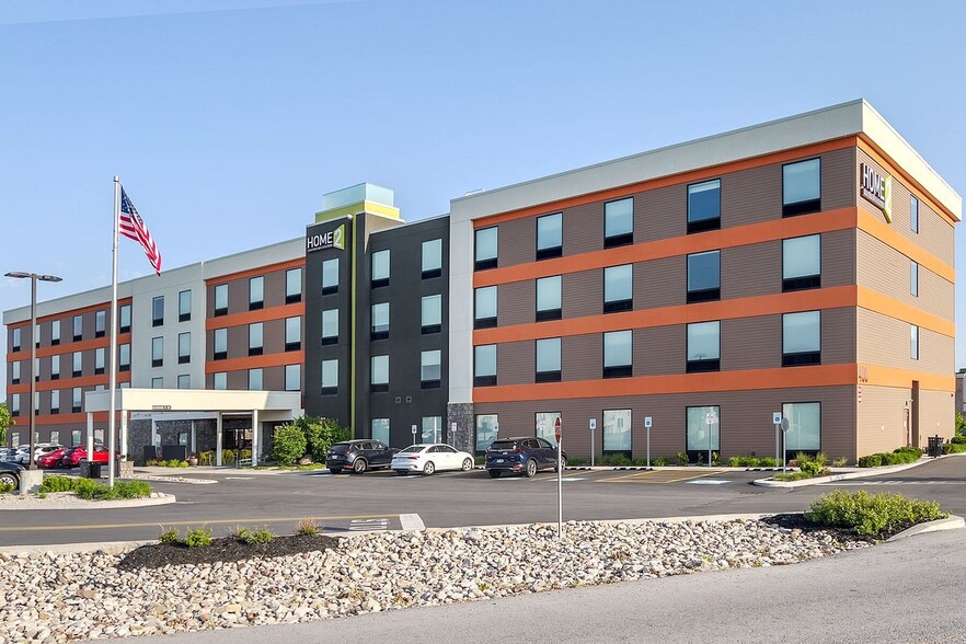 400 Bellwood Dr, Rochester, NY for sale - Building Photo - Image 1 of 16