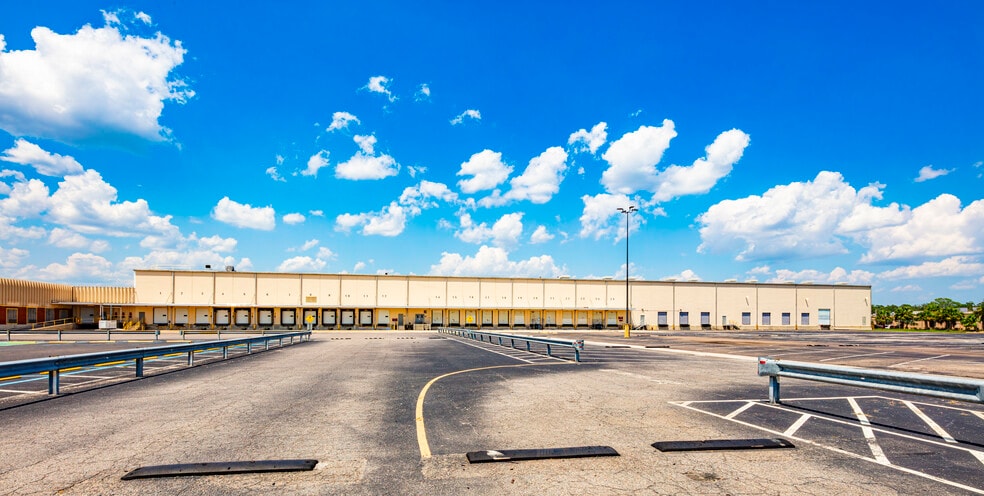 5245 Commonwealth Ave, Jacksonville, FL for lease - Building Photo - Image 1 of 5