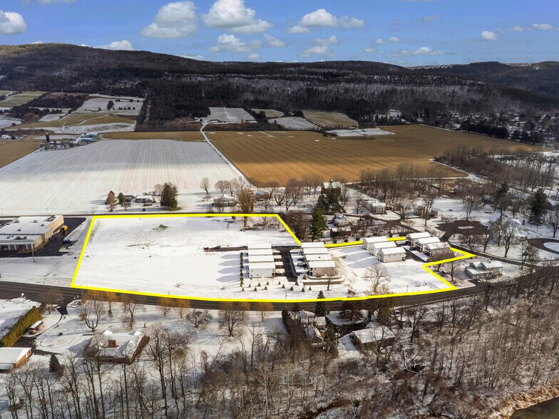130 Marjorie Ln, Middleburgh, NY à vendre - Photo du bâtiment - Image 2 de 16