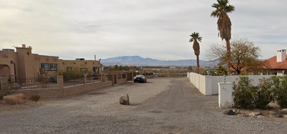 N Serene Ave, Henderson, NV à vendre - Photo du bâtiment - Image 2 de 3
