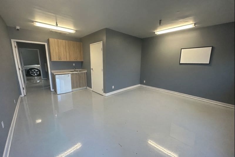 1515 Railroad St, Glendale, CA for lease - Building Photo - Image 3 of 7