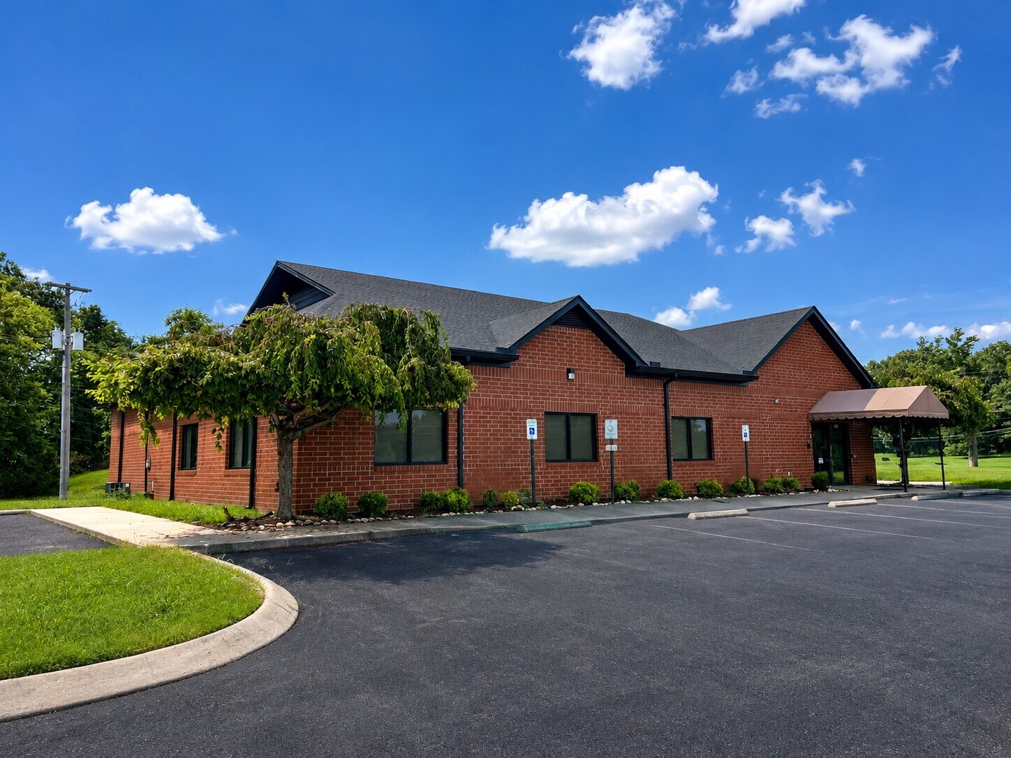 923 S Broadway, Portland, TN à vendre Photo du bâtiment- Image 1 de 34