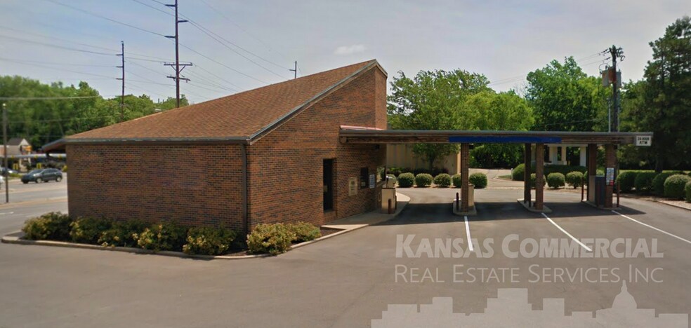 3835 SW 29th St, Topeka, KS à vendre - Photo du bâtiment - Image 2 de 5
