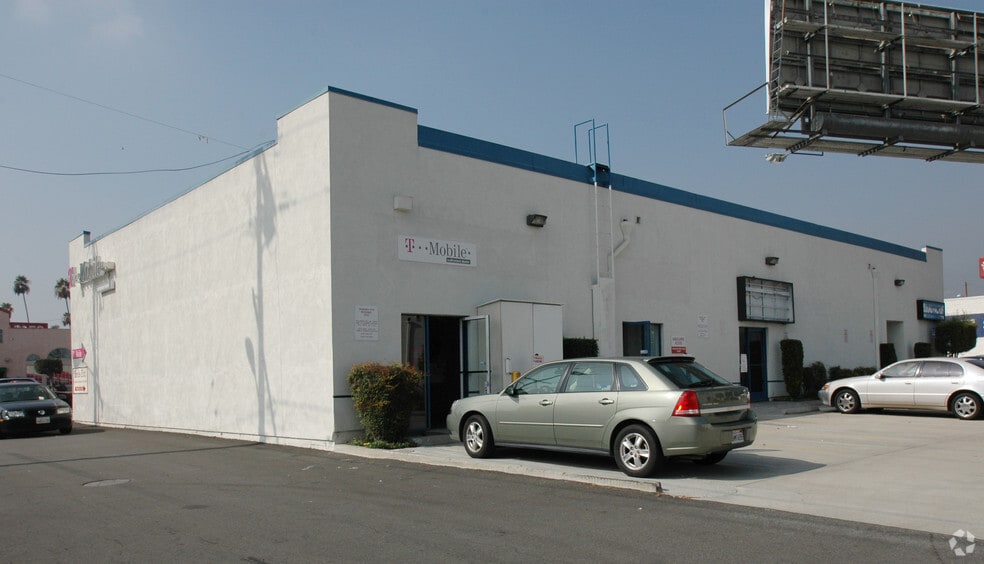 3700 E Colorado Blvd, Pasadena, CA for lease - Building Photo - Image 2 of 7