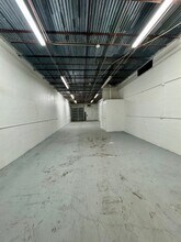 4530-4534 NE 11th Ave, Oakland Park, FL à louer Photo intérieure- Image 2 de 4