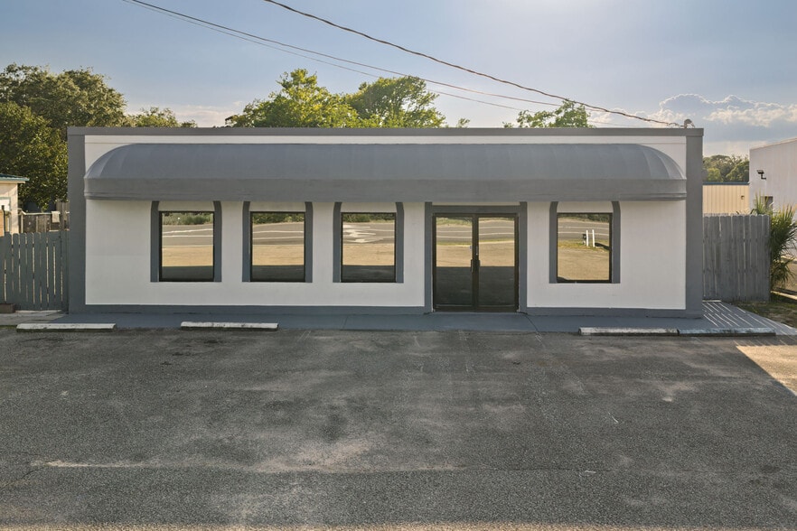 90 Mary Esther Blvd, Mary Esther, FL for lease - Building Photo - Image 3 of 33
