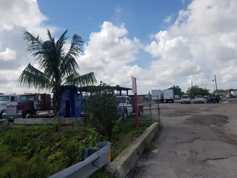 7804-7818 Belvedere Rd, West Palm Beach, FL for sale - Building Photo - Image 2 of 11