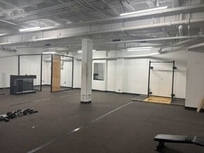 91 N Saginaw St, Pontiac, MI for lease Interior Photo- Image 1 of 2