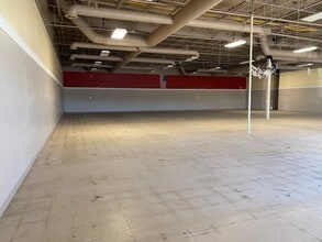 1300 18th Ave NW, Austin, MN for sale Interior Photo- Image 2 of 4