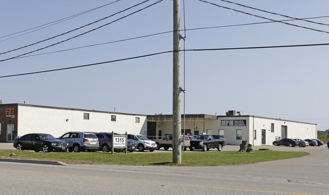 Plus de détails pour 1297 Industrial Rd, Cambridge, ON - Industriel à louer