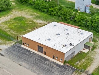 Plus de détails pour 174 S Harrison St, Oswego, IL - Plusieurs types d'espaces à louer