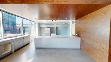 550 W Washington Blvd, Chicago, IL for lease Building Photo- Image 2 of 5