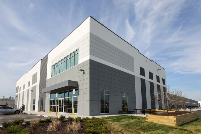 More details for 1 Nassau Pl, Staten Island, NY - Industrial for Lease