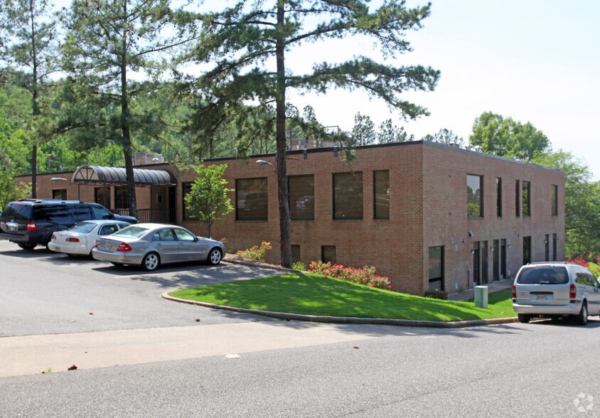 2045 Brookwood Medical Ctr Dr, Birmingham, AL à louer - Photo du bâtiment - Image 3 de 6