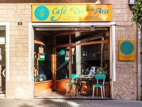 Retail in Esplugues de Llobregat, Barcelona for lease Interior Photo- Image 1 of 24