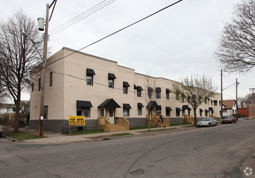 301 17th Ave NE, Minneapolis, MN à vendre - Photo principale - Image 1 de 8