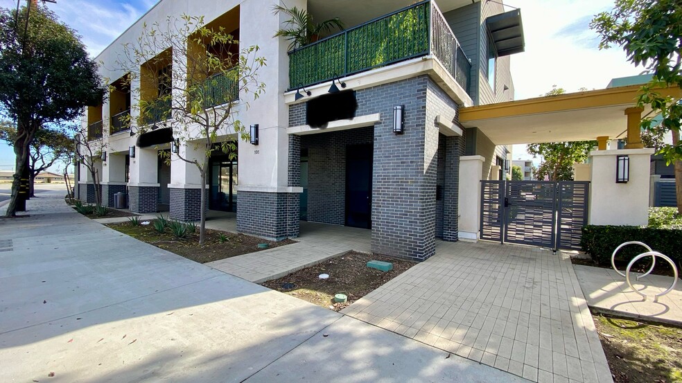 9908 Artesia Blvd, Bellflower, CA for lease - Building Photo - Image 1 of 7