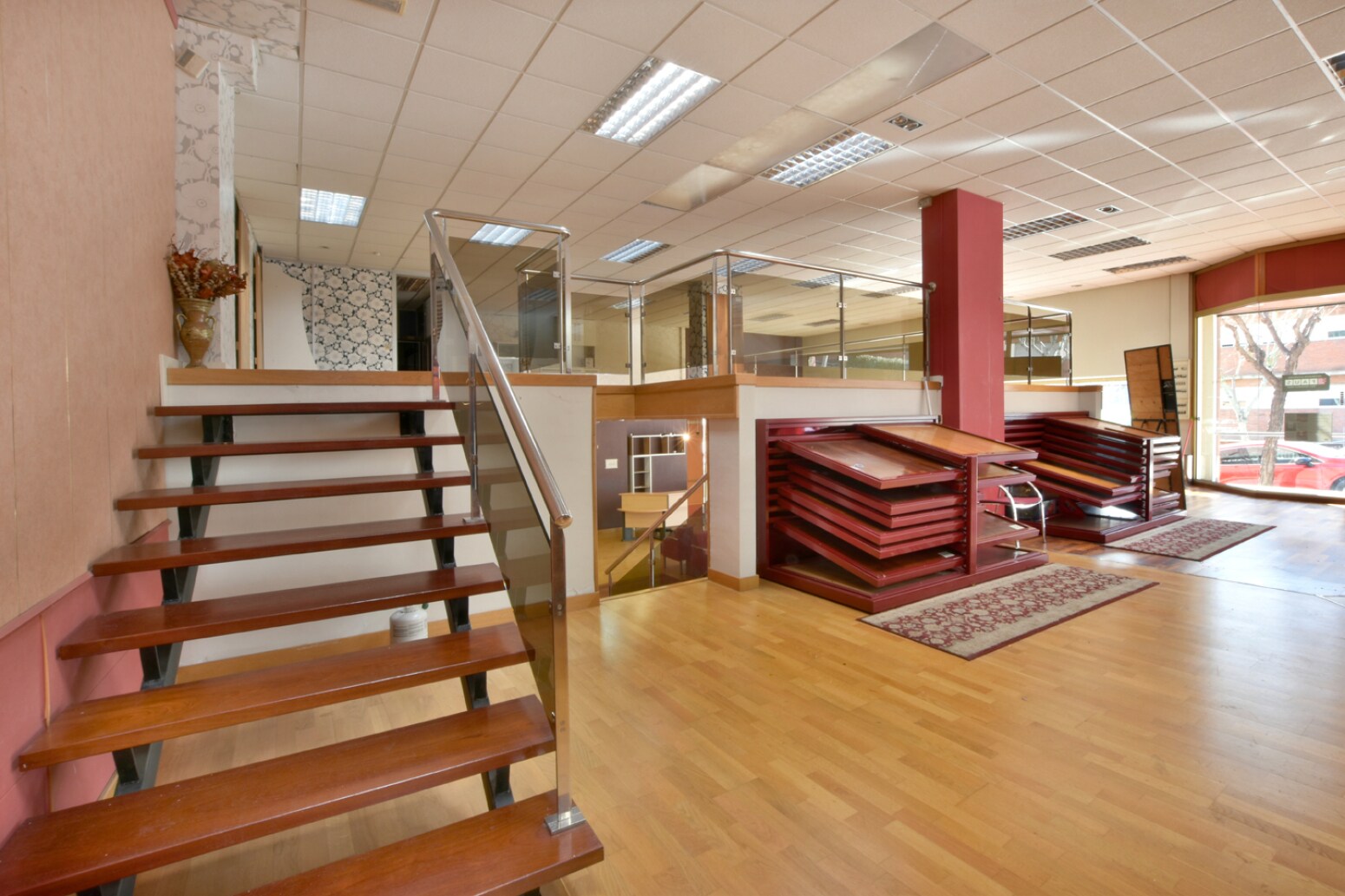 Commerce de détail dans Sant Feliu de Llobregat à vendre Photo du bâtiment- Image 1 de 34