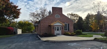 2127 New Holland Pike, Lancaster, PA for lease Interior Photo- Image 2 of 12