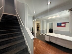 8525 Dunwoody Pl, Atlanta, GA for lease Interior Photo- Image 2 of 6