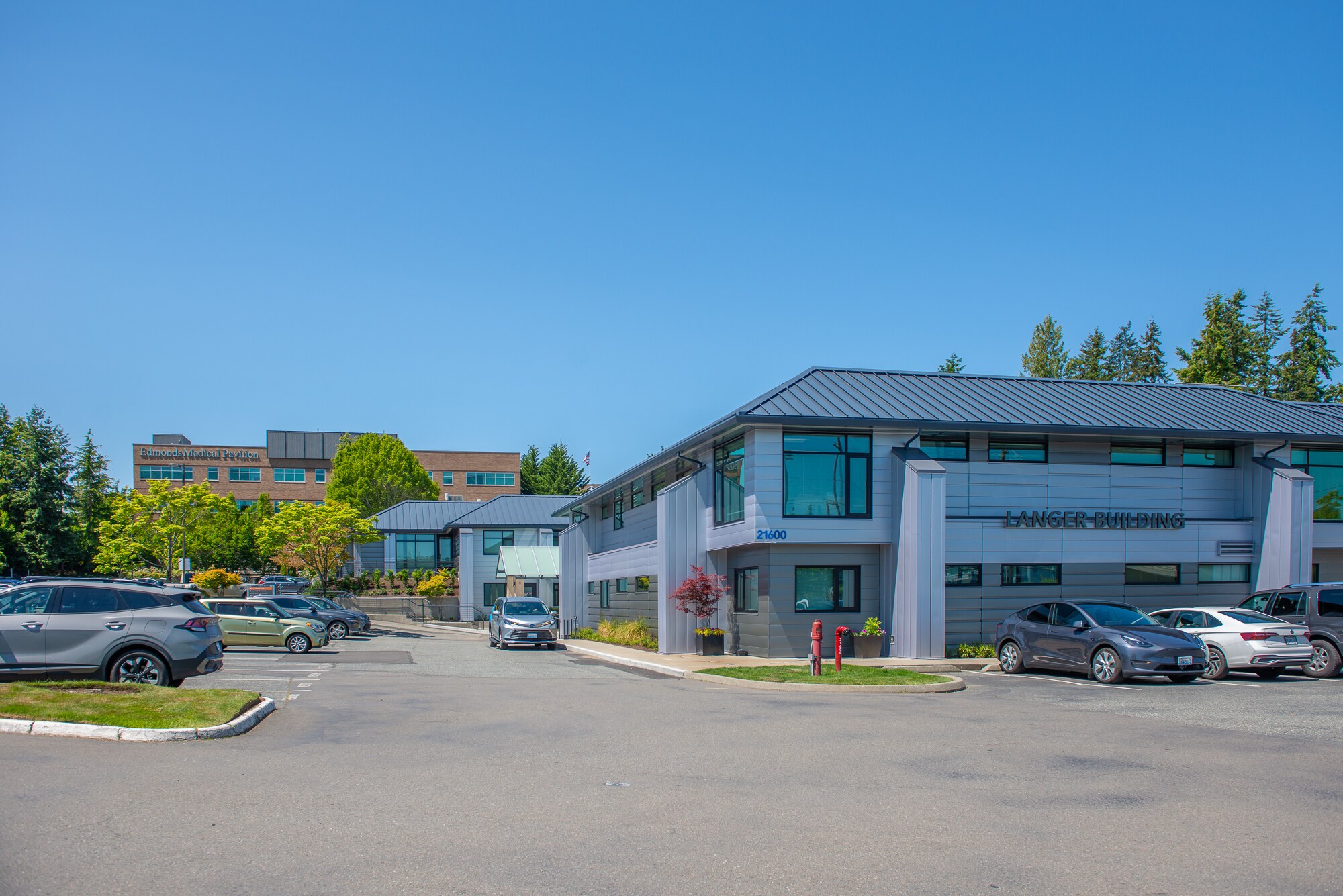 21600 Highway 99, Edmonds, WA à louer Photo du bâtiment- Image 1 de 16