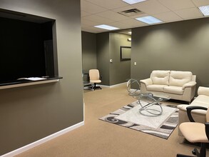 979 Creasy Ln, Lafayette, IN for lease Interior Photo- Image 2 of 13