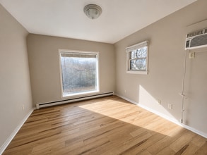 1817 W Stadium Blvd, Ann Arbor, MI for lease Interior Photo- Image 1 of 6