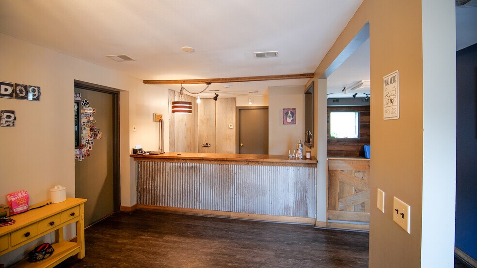 608 7th St NW, Rochester, MN à louer - Photo du bâtiment - Image 2 de 8