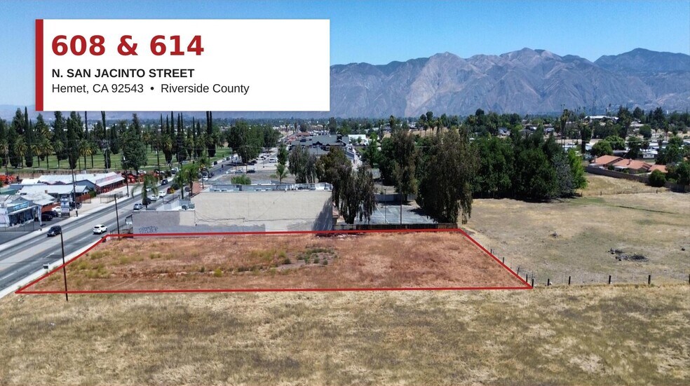 614 N San Jacinto St, Hemet, CA à vendre - Photo du bâtiment - Image 1 de 11