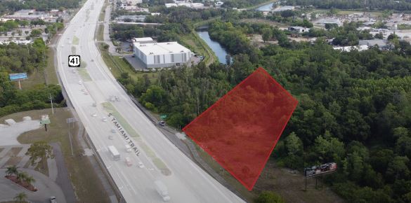S Tamiami Trl, Fort Myers, FL à vendre Aérien- Image 1 de 4