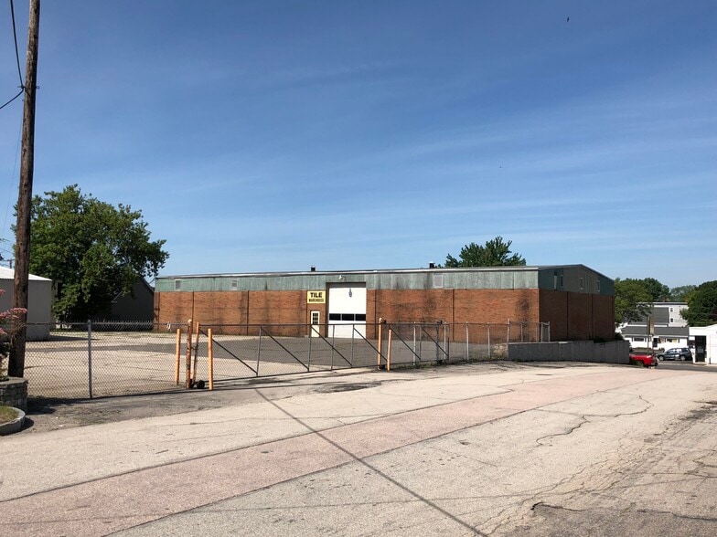 251 Clay St, Manchester, NH for lease - Building Photo - Image 2 of 24