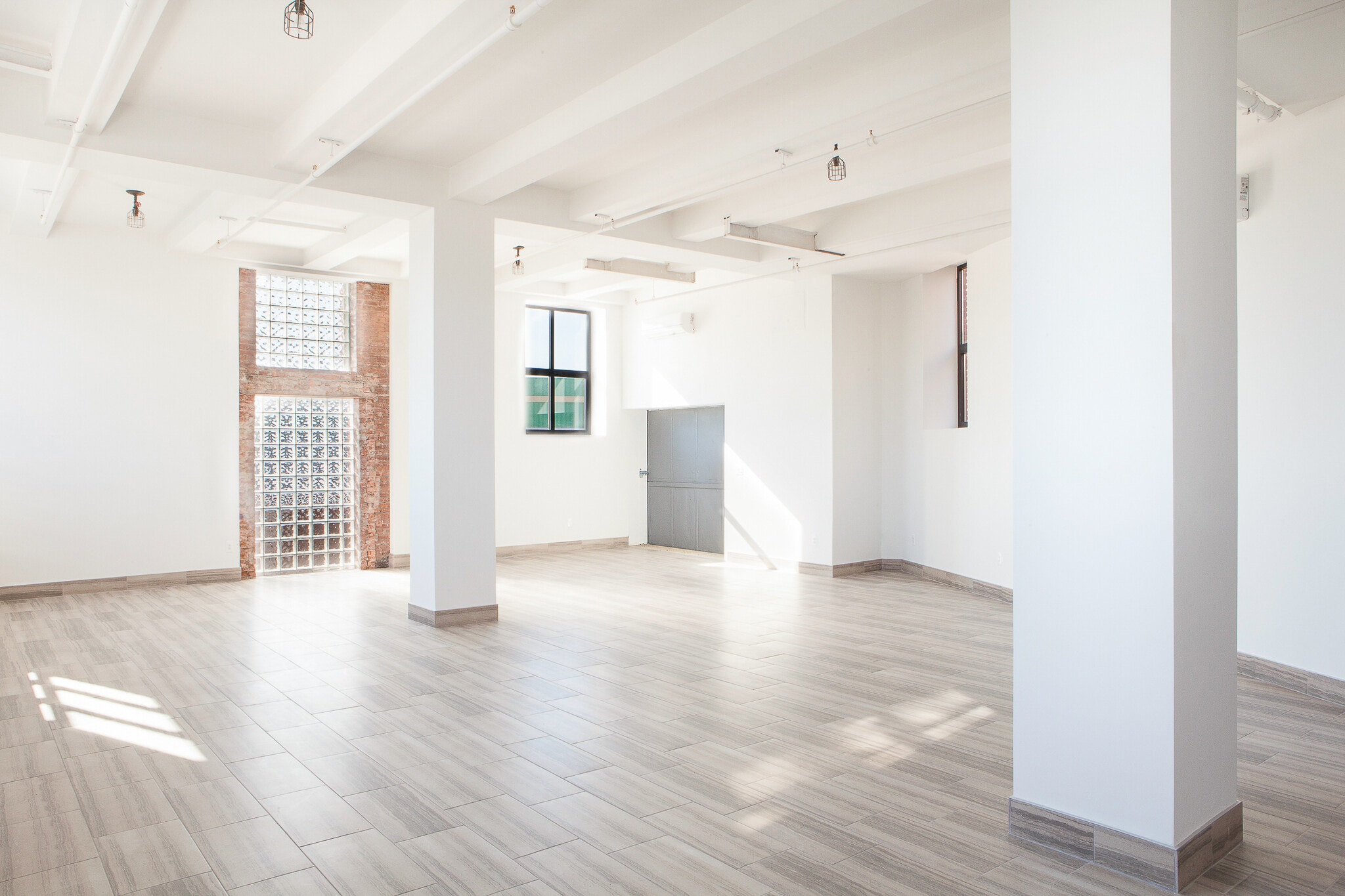 50-05 Metropolitan Ave, Ridgewood, NY for lease Interior Photo- Image 1 of 6