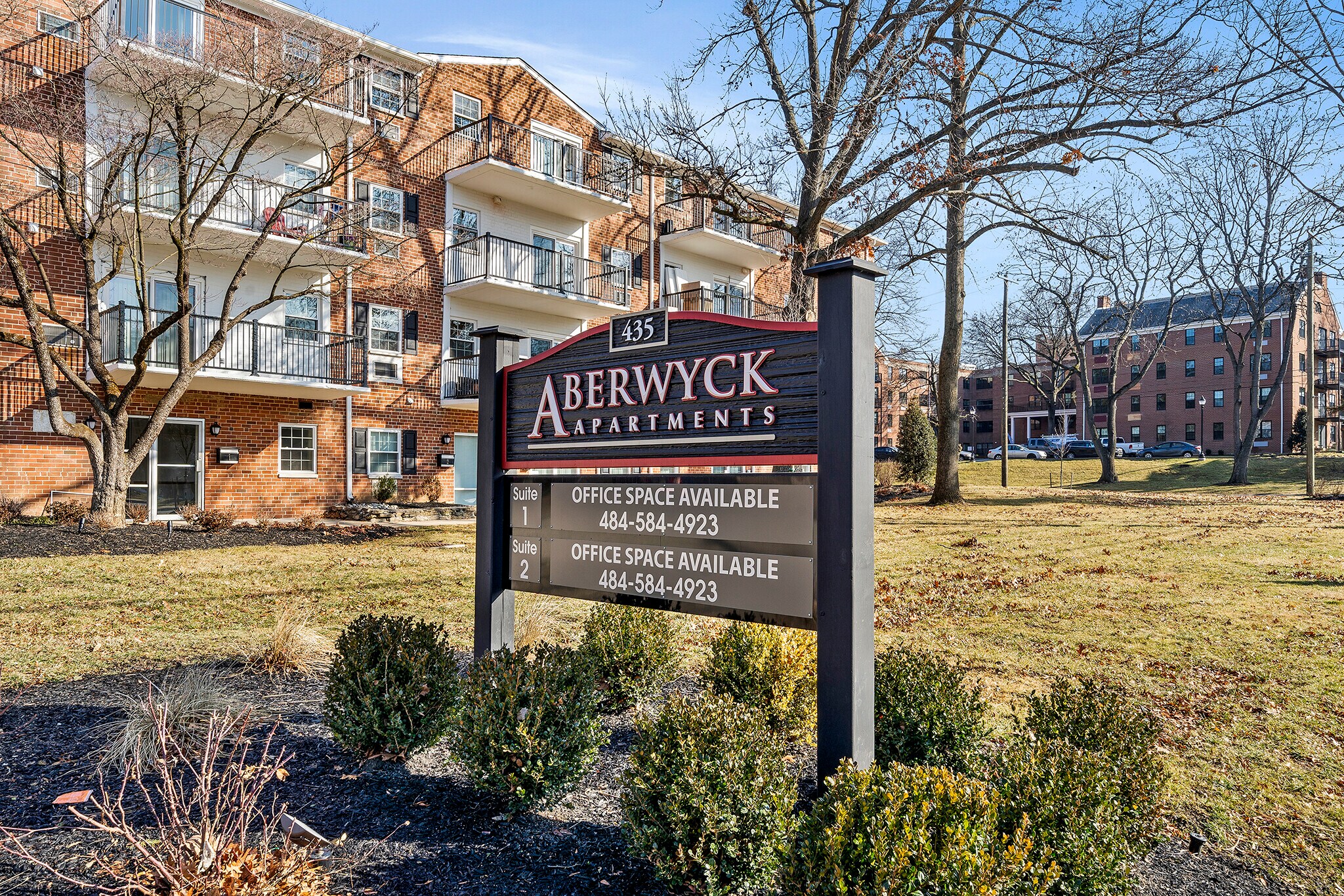 435 E Lancaster Ave, Wayne, PA à vendre Photo du bâtiment- Image 1 de 1