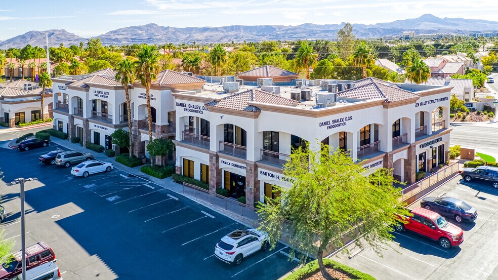 2510 Wigwam Pky, Henderson, NV à louer - Photo du bâtiment - Image 3 de 5