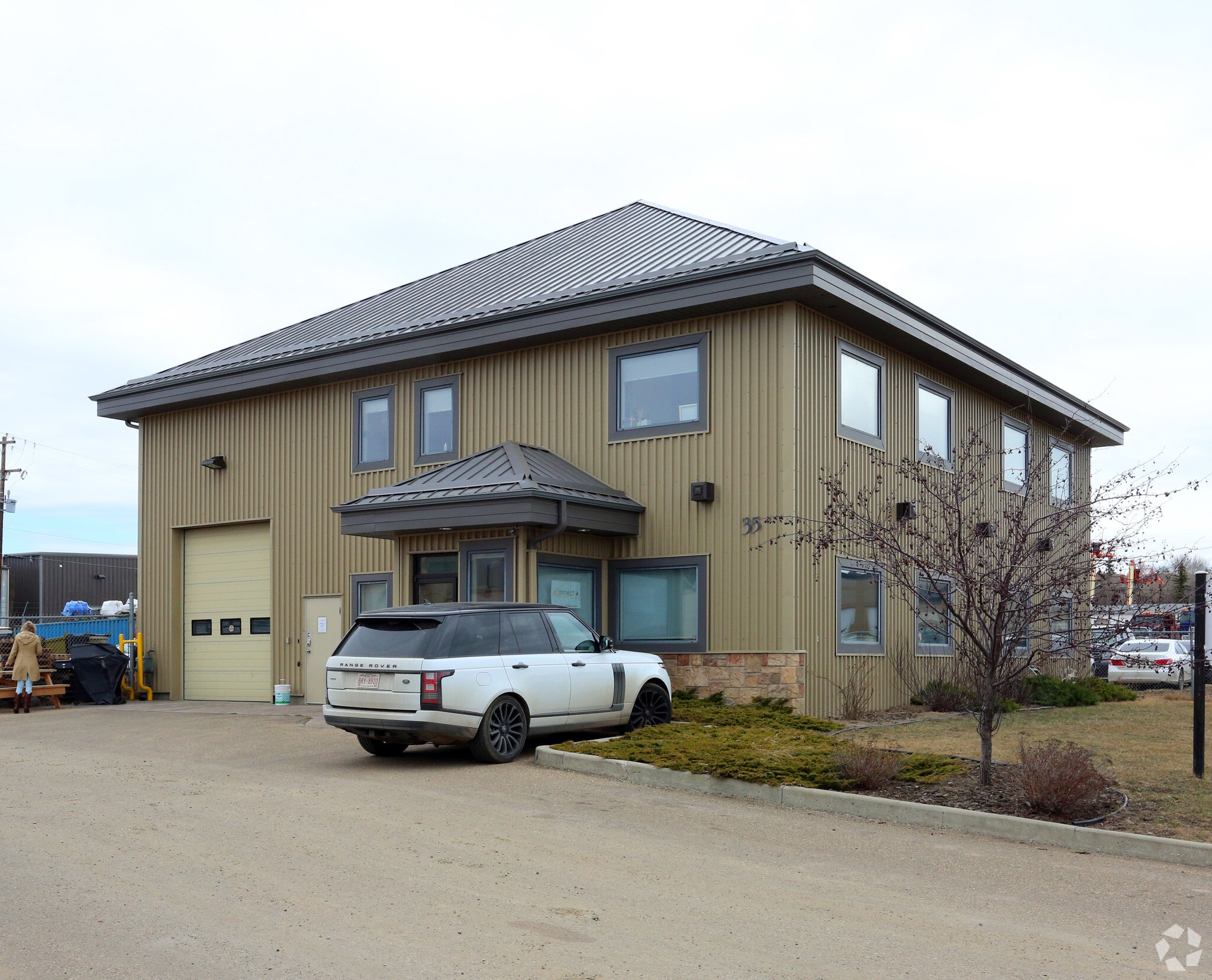 35 Renault Cres, St. Albert, AB for sale Primary Photo- Image 1 of 16